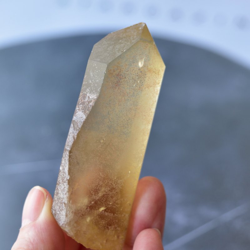 ザンビア産 アヴァンダンスクォーツ 金運上昇の天然原石水晶