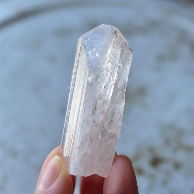 ピンク・ダンビュライト 天使の柱 メキシコ産 32g/ 鉱物・結晶