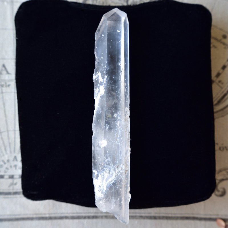 プシュカル水晶　ブラフマー　ファントム　シンギングクリスタル　インド・プシュカル産　157g/ クリスタル・ポイント水晶