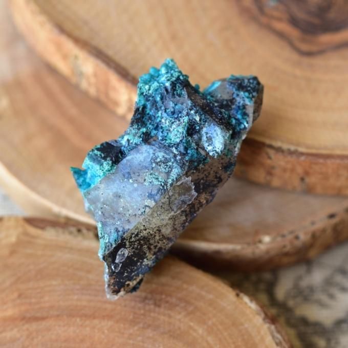 高品質✨クリソコラ＆クォーツ 共生 クラスター 楽天市場】◇2019年・新産鉱物◇クリソコラクォーツ ペルー