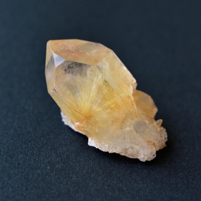 ブラジル産】フラワールチルインクォーツ ブラジル産】フラワールチル