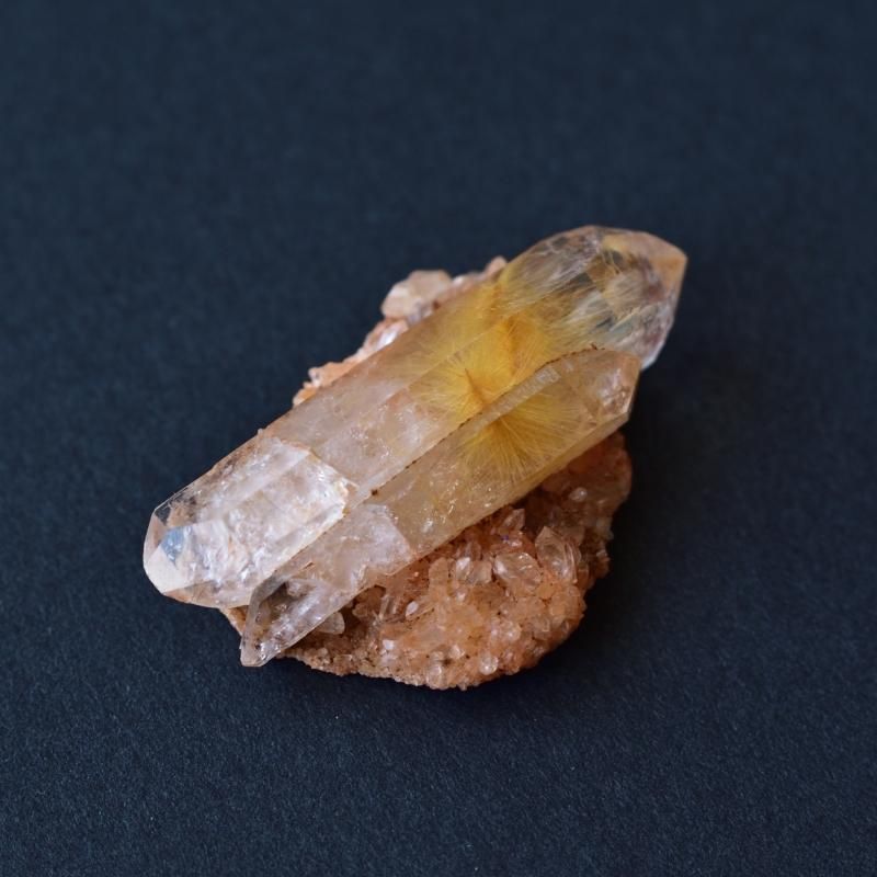 2つのイシス❁⃘*.゜タンジェリンクォーツクラスター レインボー原石