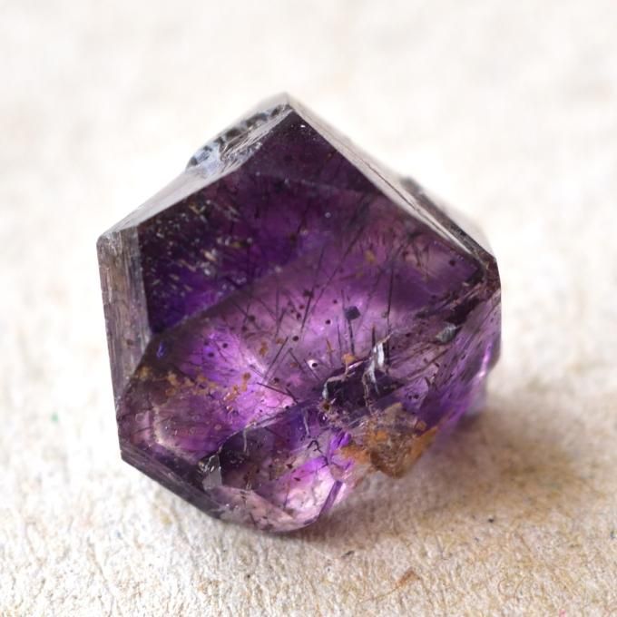 モンドアメジスト？コンゴ産アメジスト？