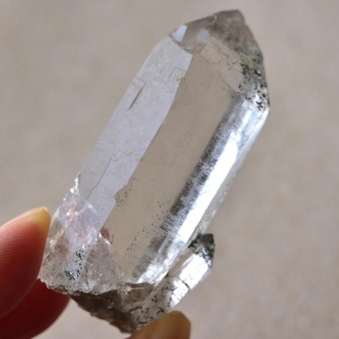 ヒマラヤ水晶 クローライト コンパニオン パキスタン・スカルドゥ産 58g/ クリスタル・ポイント水晶 - 天然石・パワーストーンのルース、クリスタル、原石、鉱物 Stone marble