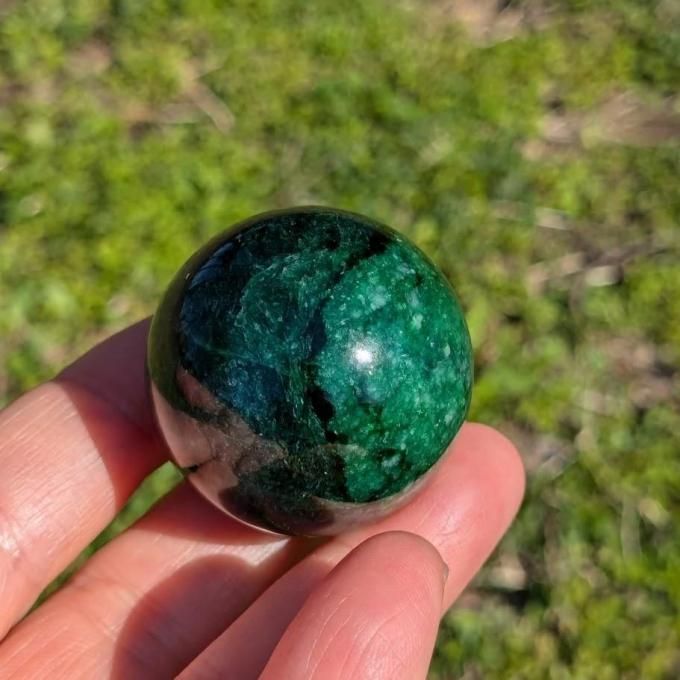 国石 ヒスイ 翡翠 原石 宝石 パワーストーン 鉱物 庭石 鑑賞石 オブジェ 国石 ヒスイ 翡翠 原石 宝石 パワーストーン 鉱物 庭石 鑑賞石 オブジェ