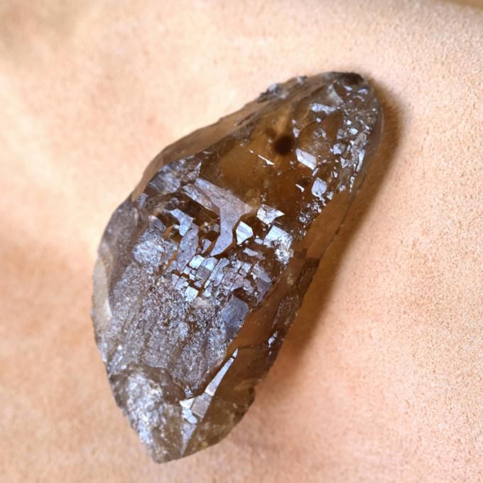 スモーキー　高品質　ブラジル ミナスジェライス州　虹　透明感 スモーキー・シトリン Surubim Quartz 再結晶 大地の