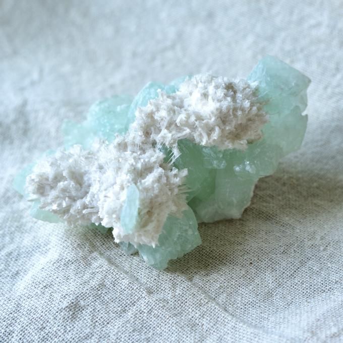 天然石グリーンアポフィライト 【ap03】ペンデュラム インド産 アポフィライト|ハッピーギフト – 天然石ハッピーギフト