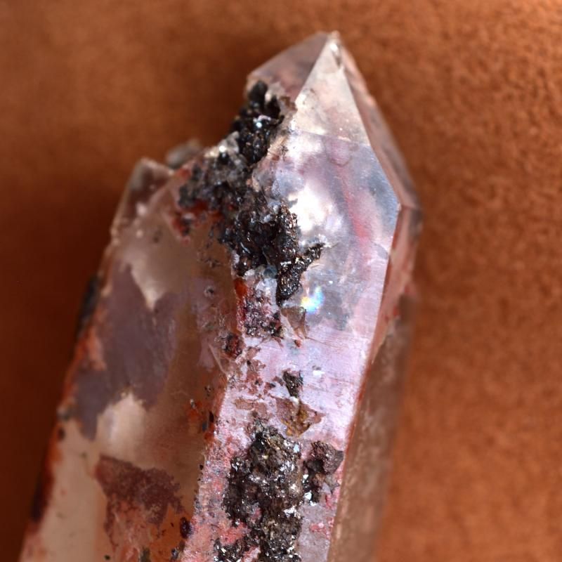 ゴンド・クォーツ ファントム イシス ヘマタイト・イン・クォーツ