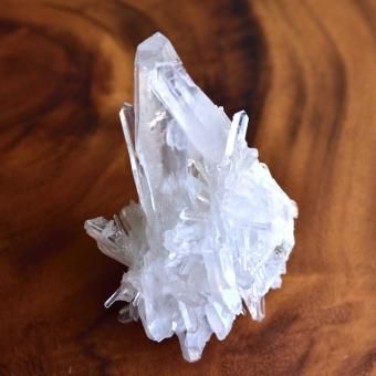 スモーキーシトリン・ファントムクォーツ・ポイント ピラミッド 虹入り