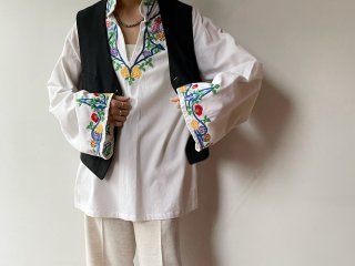60s- White Floral Embroidery Tunic