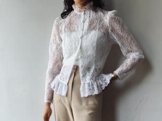 70s- White Lace Victorian Style Blouse