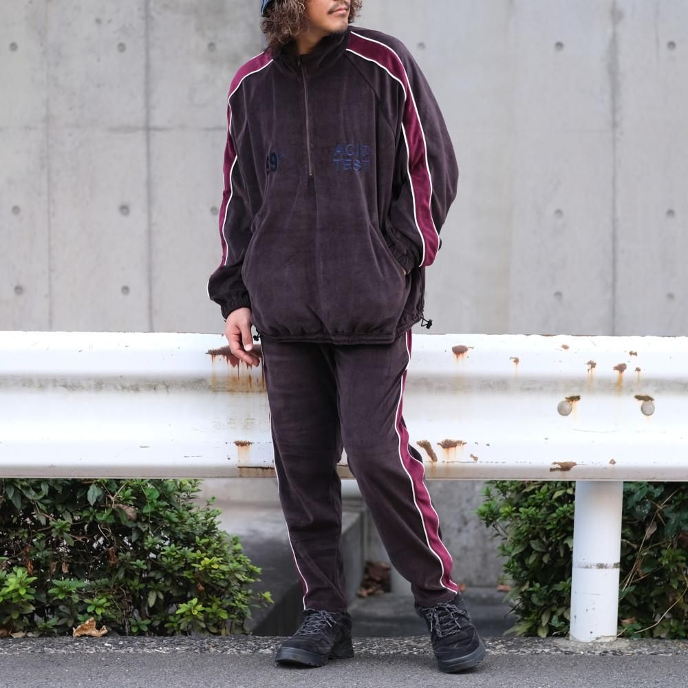 大人上品なおすすめコーデ BLACKWEIRDOSベロアトラックスウェット トップス