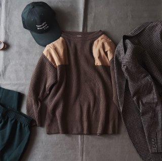 Shoulder patch knit sweater