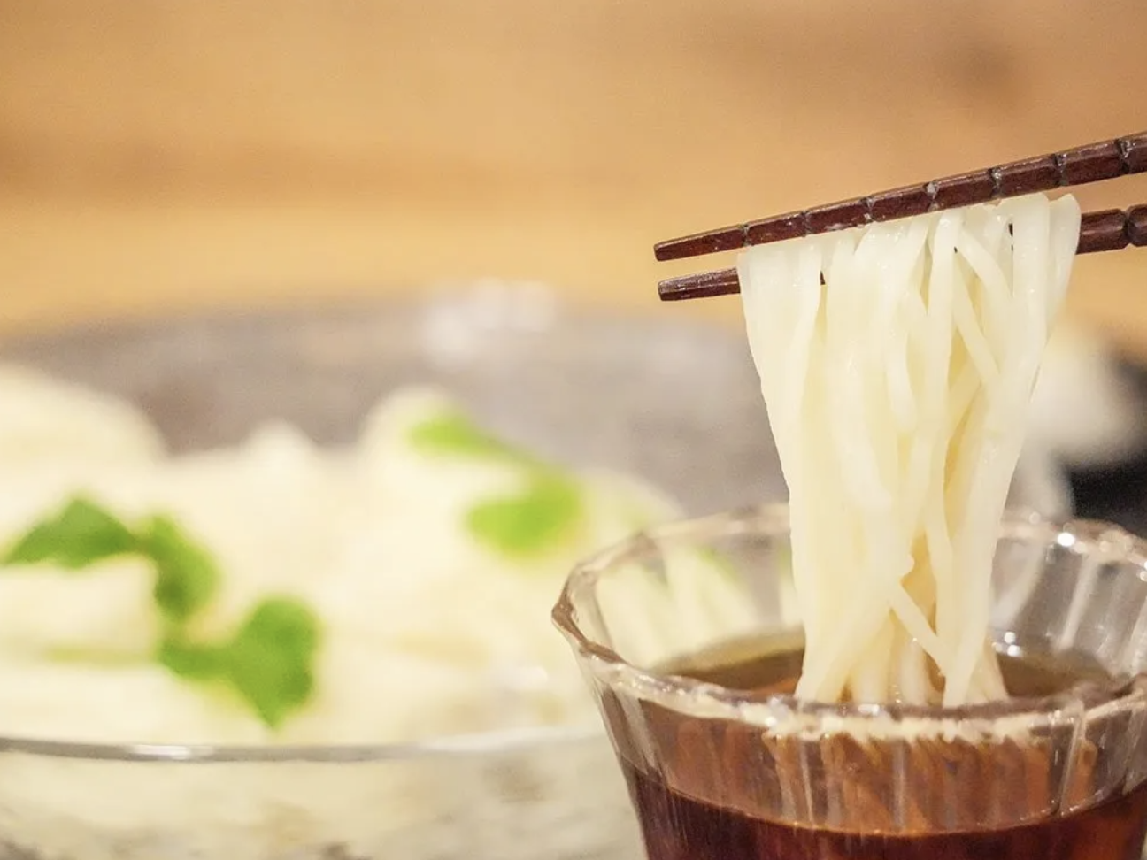 最高の一口に。できたての工場直送麺をお届け