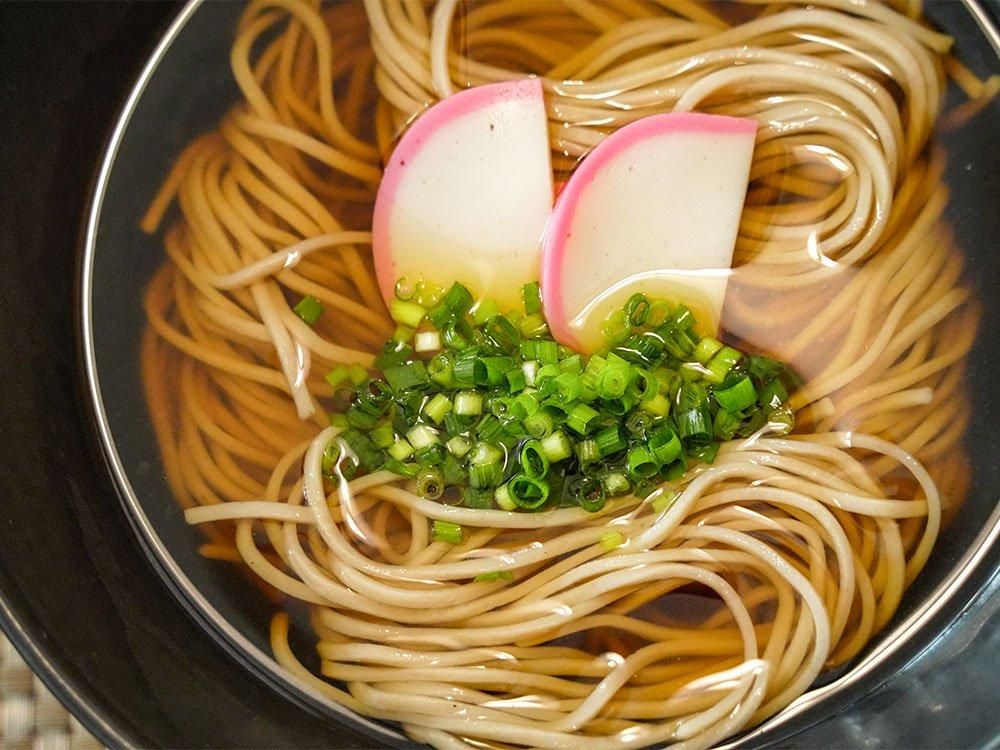 生そば|津村製麺所:北海道産粗挽きそば粉使用。そば湯も 生そば|津村製麺所:北海道産粗挽きそば粉使用。そば湯も