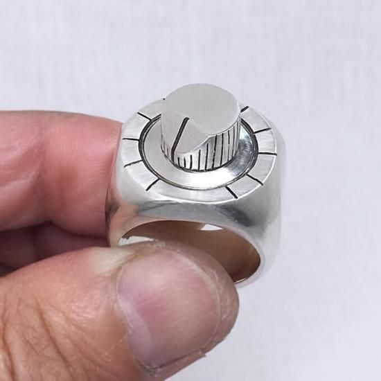 アクセサリー TK TB-303 knob ring（可動式つまみのごついシルバーリング）