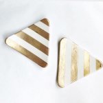 金と白の縞の小皿/三角形　