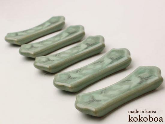 ◆韓国陶磁器◆青磁 鶴模様 箸置き　インテリア/韓国お土産/おもてなし - アイライク KOKOBOA オンラインショッピング