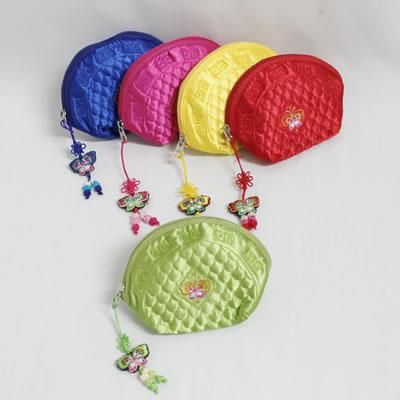 ◇韓国生地の彩り蝶々刺繍 小銭入れ◇ コインケース/小物入れ