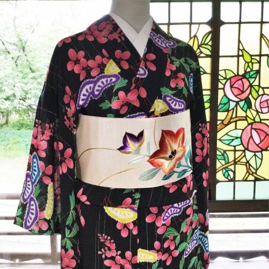 やゝK‐042*ジョーゼットに黒字ビビットカラーの秋草模様・単衣 やゝK‐042*ジョーゼットに黒字ビビットカラーの秋草模様・単衣