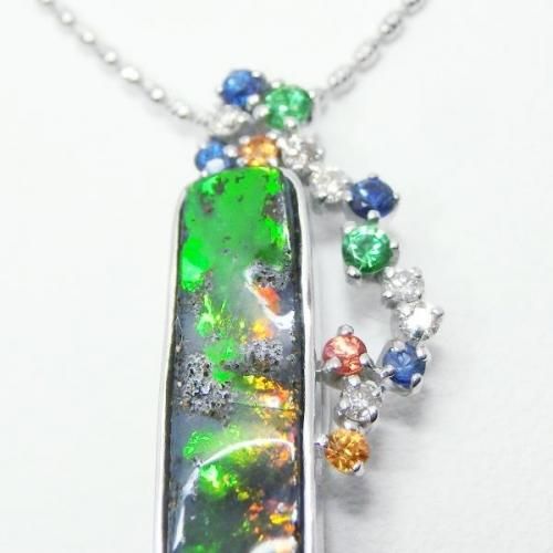 d.i.a. ダイヤ　大人気　花柄　ラメラメ　ホルター K10WG ホワイトトパーズ・ダイヤモンド ネックレス|festaria