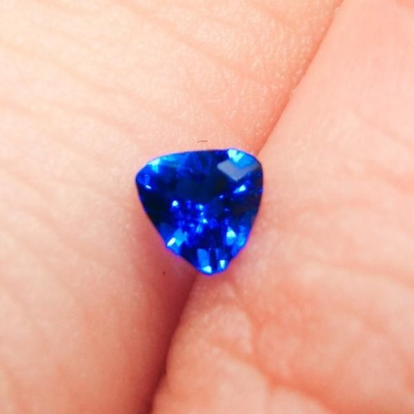 アウイナイトルース HA 0.105ct GGSJ鑑別書付