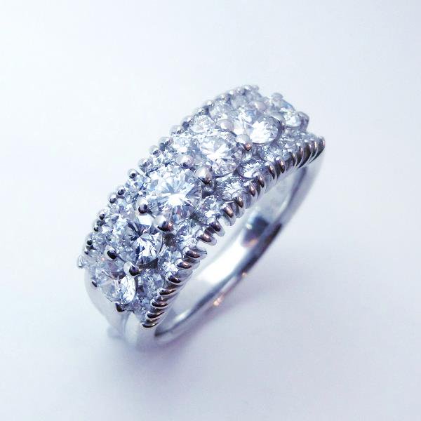  ɥ D 1.25ct D 0.81ct Pt900 BOUTIQUE LINE