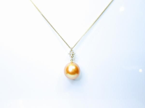 白蝶ゴールデンパール ダイヤモンドネックレス P 14.0mm D 0.10 白蝶ゴールデンパール ダイヤモンドネックレス P 14.0mm D 0.10