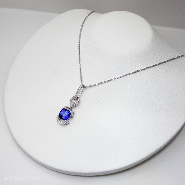 クッションカットサファイア ダイヤモンドネックレス SA0.86ct D クッションカットサファイア ダイヤモンドネックレス SA0.86ct D