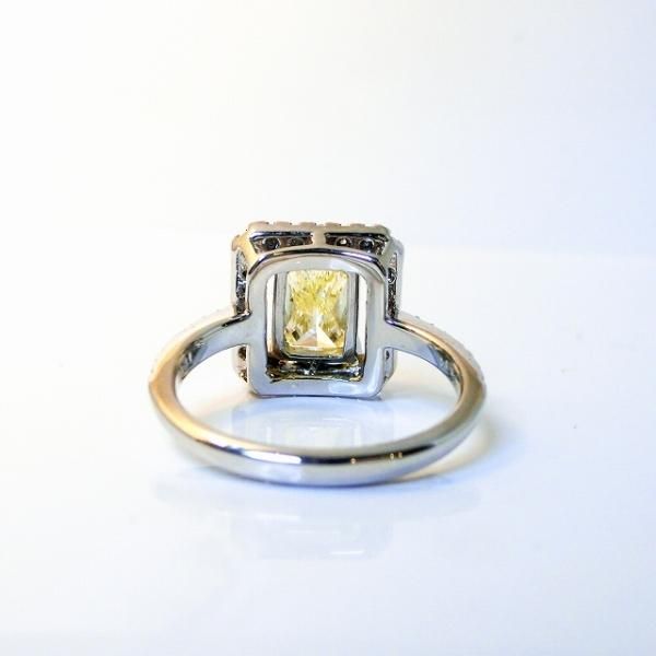 ラディアントカットダイヤモンドリング D 2.001ct D 0.34ct L-I1 ラディアントカットダイヤモンドリング D 2.001ct D 0.34ct L-I1