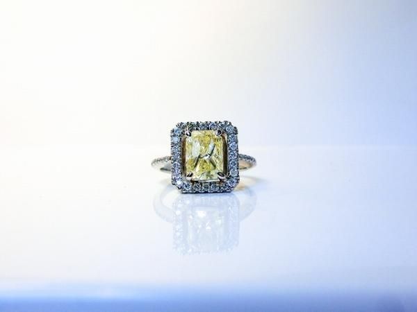 ラディアントカットダイヤモンドリング D 2.001ct D 0.34ct L-I1 Pt900 中央宝石研究所鑑定書付