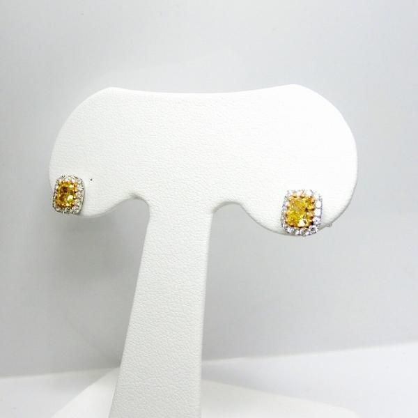 ファンシーインテンスイエロー ダイヤモンドピアス FIY 0.456ct ファンシーインテンスイエロー ダイヤモンドピアス FIY 0.456ct