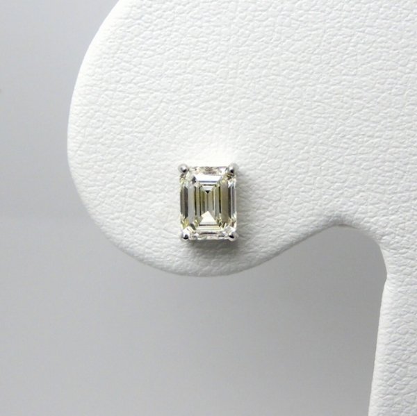 エメラルドカットダイヤモンドピアス D 0.604ct M-VS1 D 0.555ct M-SI1 