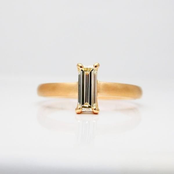 特選バゲットカットダイヤモンドリング D 0.409ct M-VS2 K18YG C 特選バゲットカットダイヤモンドリング D 0.409ct M-VS2 K18YG C