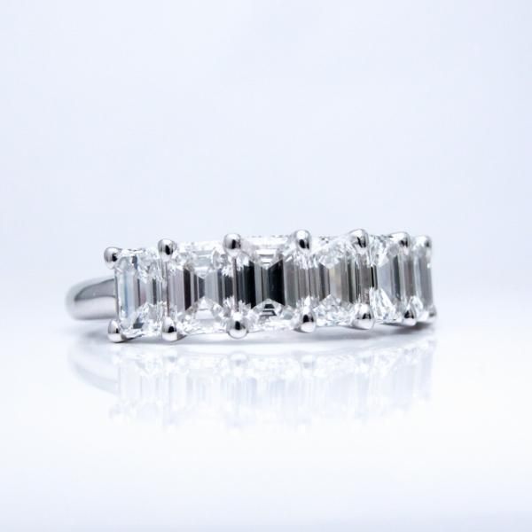 エメラルドカットダイヤモンドハーフエタニティリング D 1.98ct エメラルドカットダイヤモンドハーフエタニティリング D 1.98ct