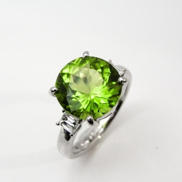 ぺリドット ダイヤモンドリング PE 4.612ct D 0.24ct Pt900 日独