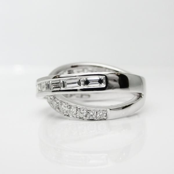 クロスデザイン バゲットカットダイヤモンドリング D 0.62ct D