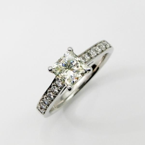 プリンセスカットダイヤモンドリング D 1.013ct M-SI2 D 0.19ct Pt900 