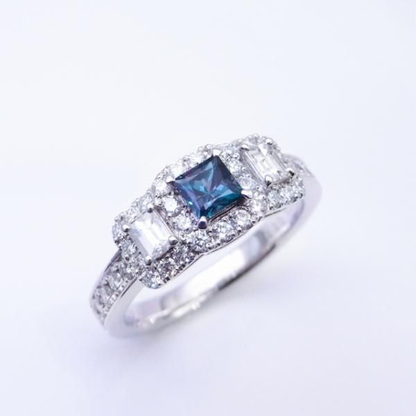 ブラジル産アレキサンドライト ダイヤモンドリング AX 0.34ct D ブラジル産アレキサンドライト ダイヤモンドリング AX 0.34ct D