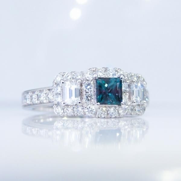 ブラジル産アレキサンドライト ダイヤモンドリング AX 0.34ct D ブラジル産アレキサンドライト ダイヤモンドリング AX 0.34ct D