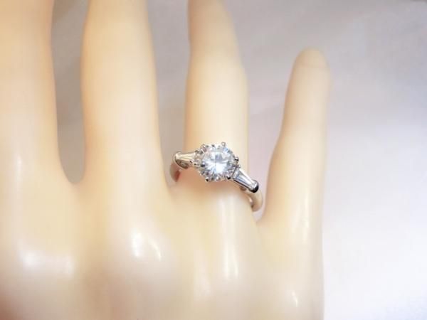 ダイヤモンド テーパーダイヤモンドリング D 1.356ct H-VS1-VG 0.25ct ...