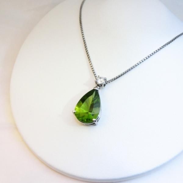 ペアシェイプペリドット ダイヤモンドネックレス PE 4.784ct D ペアシェイプペリドット ダイヤモンドネックレス PE 4.784ct D