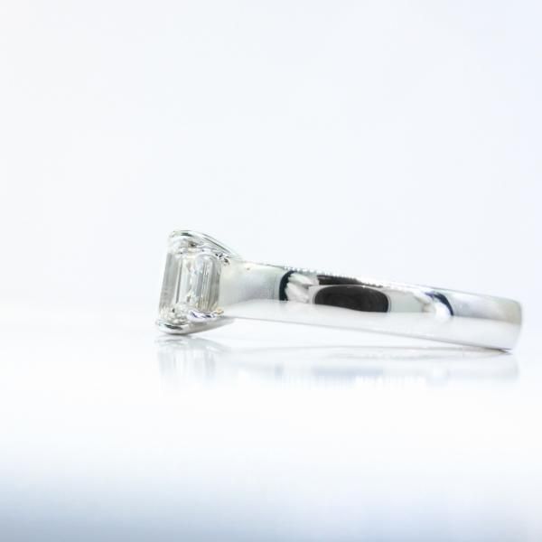 エメラルドカット バゲットカットダイヤモンドリング D 0.601ct エメラルドカット バゲットカットダイヤモンドリング D 0.601ct