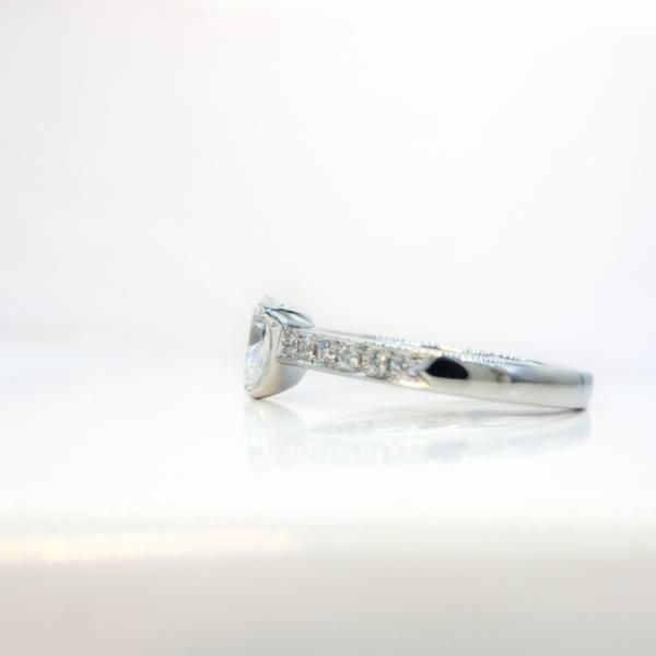 ペアシェイプダイヤモンドリング D 0.514ct F-SI2 0.12ct Pt900