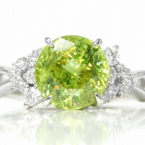 pt900 スフェーン2.3ct ダイヤ0.5ct リング - アクセサリー pt900 スフェーン2.3ct ダイヤ0.5ct リング - アクセサリー