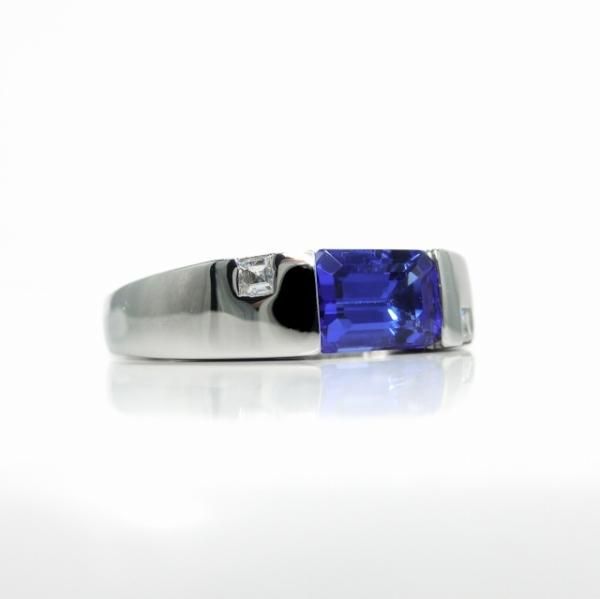 楽天市場】タンザナイト リング 16.22ct エメラルドカット