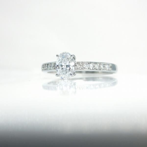 D-IF オーバルシェイプ ダイヤモンドリング D 0.40ct 0.12ct Pt950 GIA鑑定書付 BOUTIQUE LINE