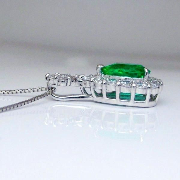 コロンビア産ビビッドグリーンエメラルド ダイヤモンドネックレス EM