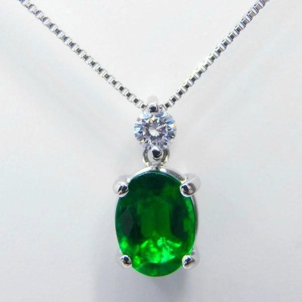 ビビッドグリーンエメラルド ダイヤモンドネックレス EM 0.74ct D 0.07