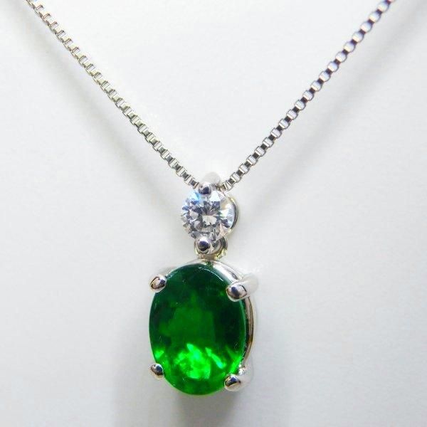 ビビッドグリーンエメラルド ダイヤモンドネックレス EM 0.74ct D 0.07ct Pt900 JGGC鑑別書付 BOUTIQUE LINE